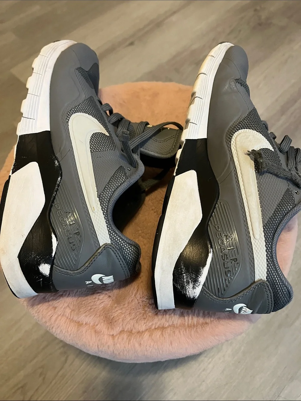 Nike Men’s Air Sneakers - Charcoal Gray